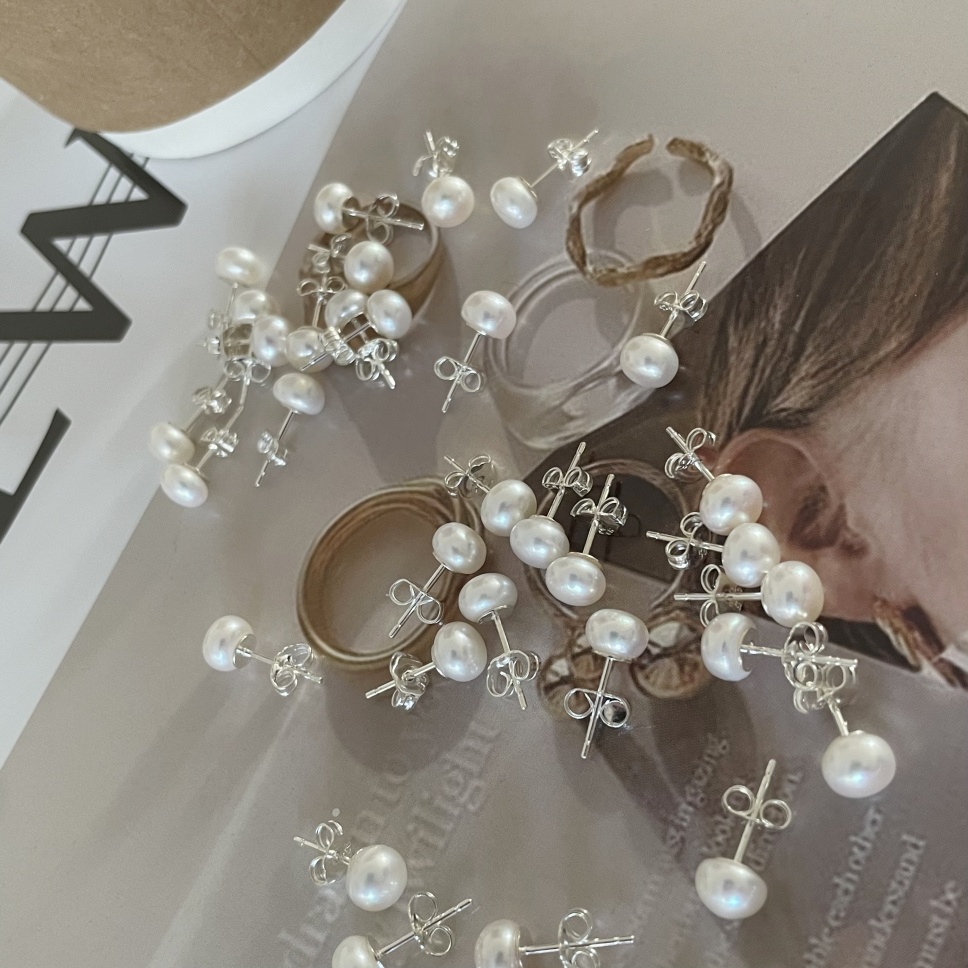 077-High-polish-sterling-silver-dome-natural-pearl-stud-earrings-1