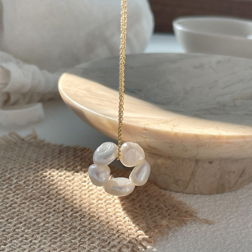 415-Flower-pendant-natural-pearls-necklace-1