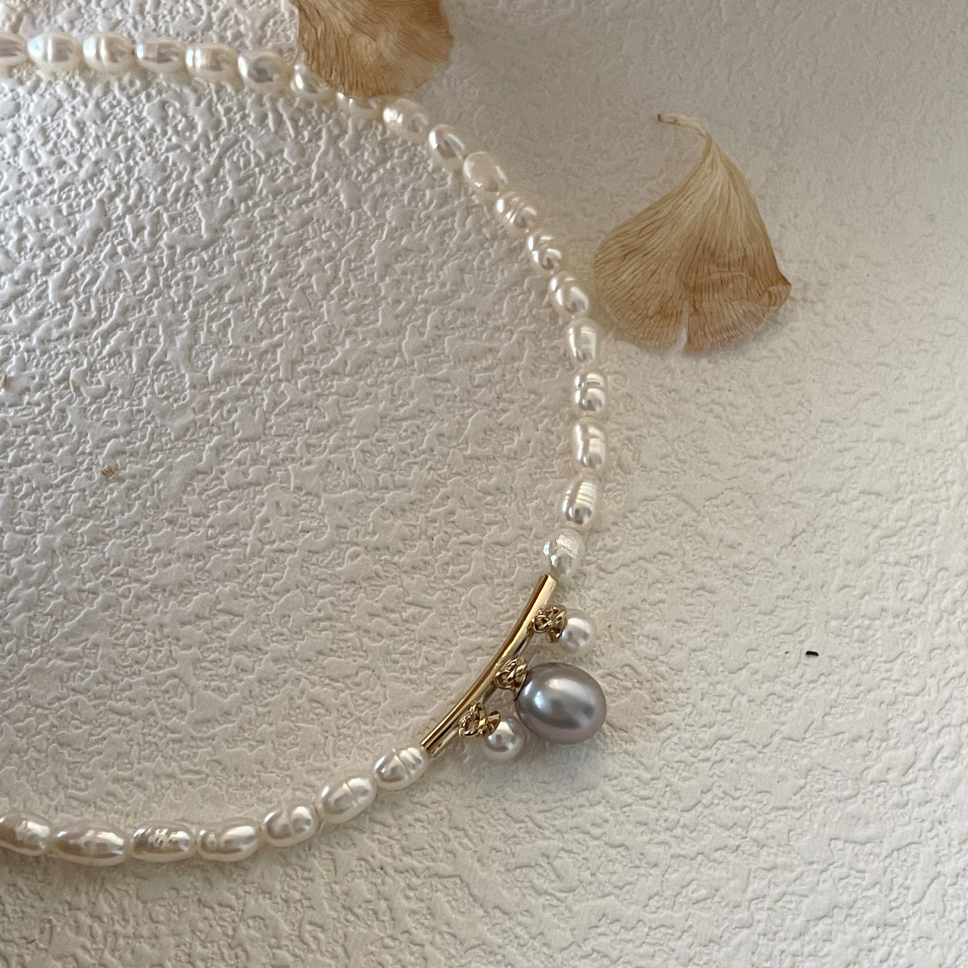 528-Small-court-queen-necklace-1