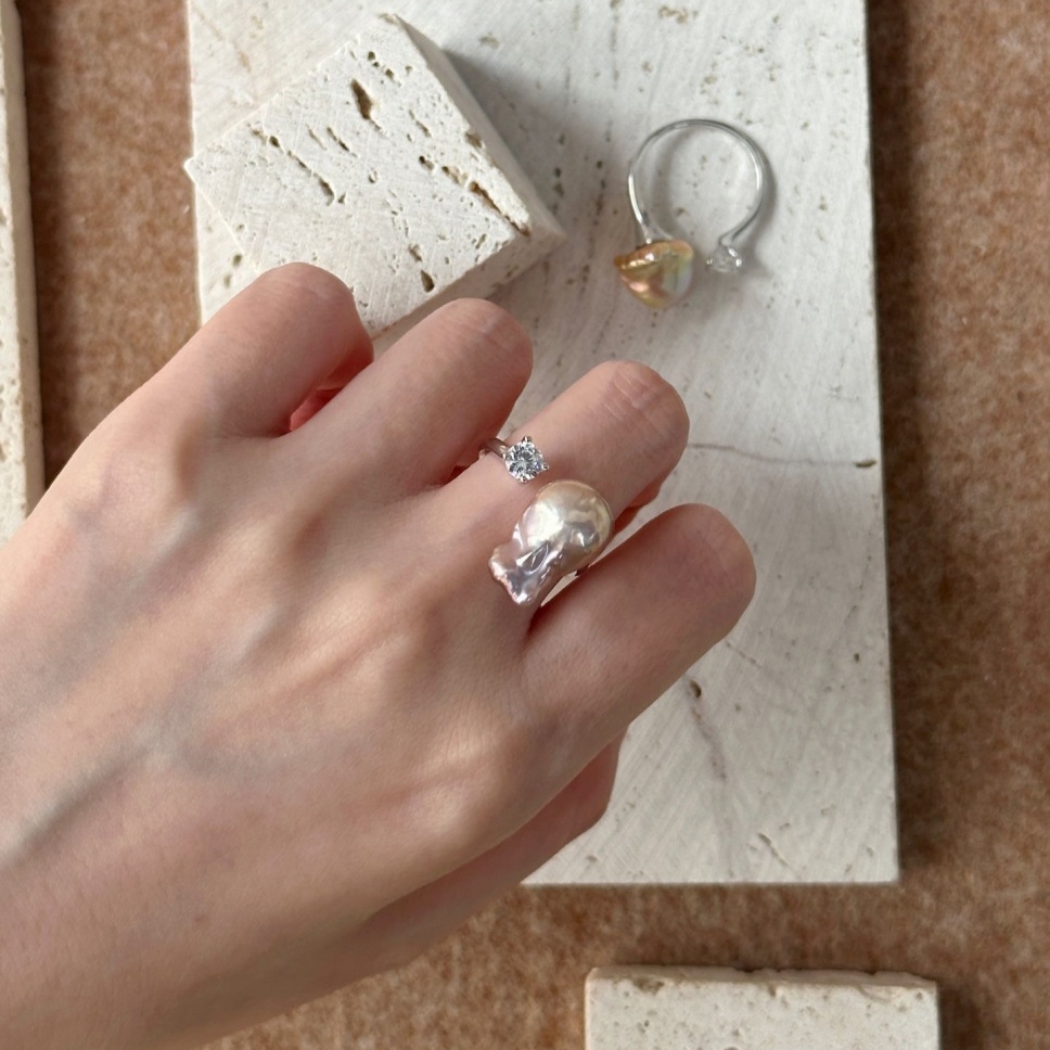 537-diamond-bean-Baroque-pearl-ring-1