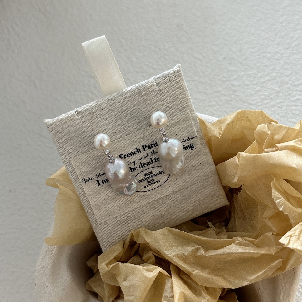 590-Mini-pearl-small-Baroque-natural-pearl-earrings-1